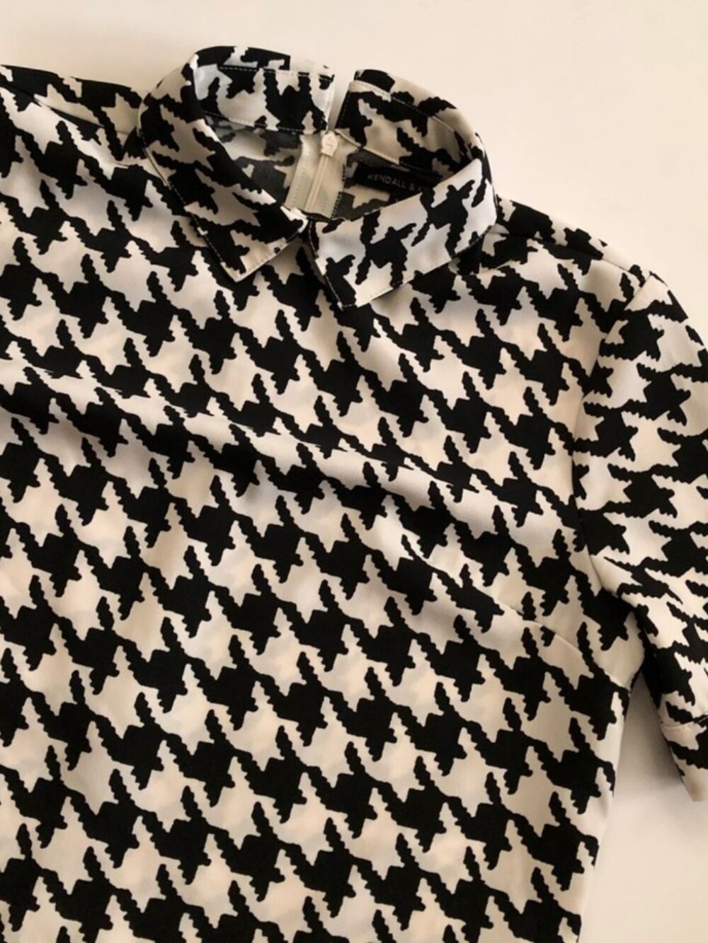 Kendall & Kylie Houndstooth Top L